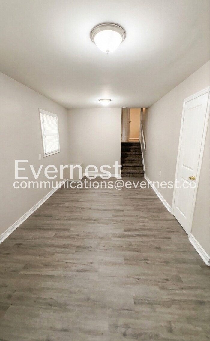 Building Photo - 1689 Thrasher Ct