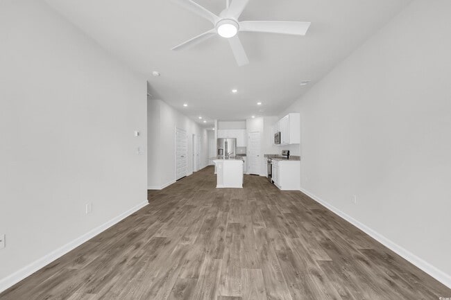 Building Photo - 2087 Victory Wy