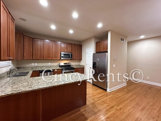 Building Photo - 2933 Eden Ave