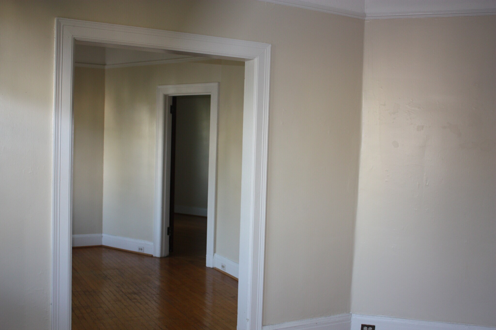 Building Photo - 3409 Greenway