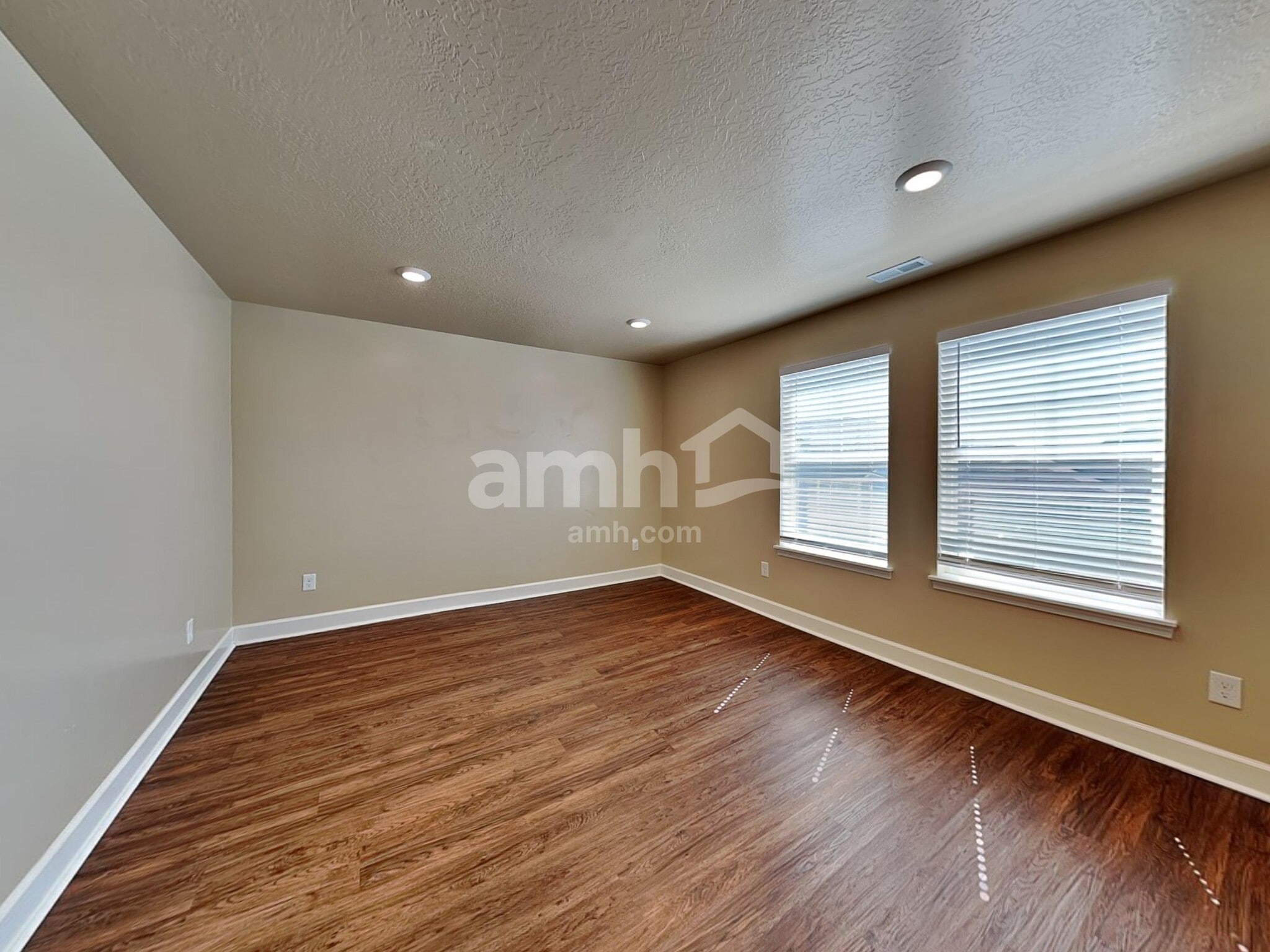 Building Photo - 2293 E Tumbleweed Rd