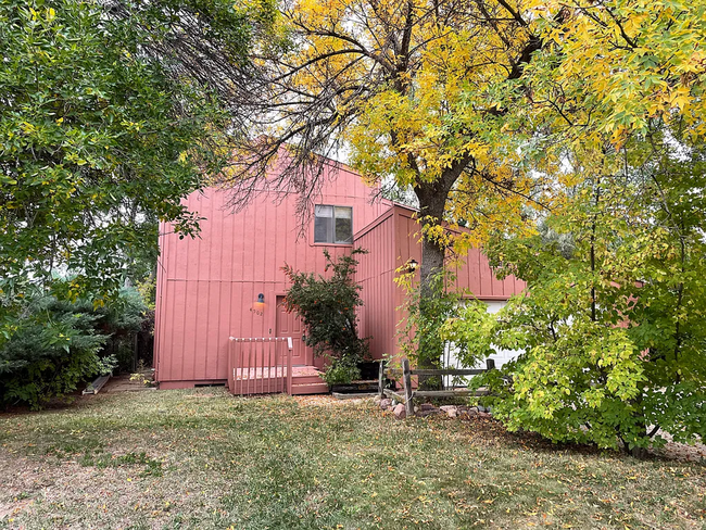 Building Photo - Pleasant Gunbarrel home 3/2.5/2 car