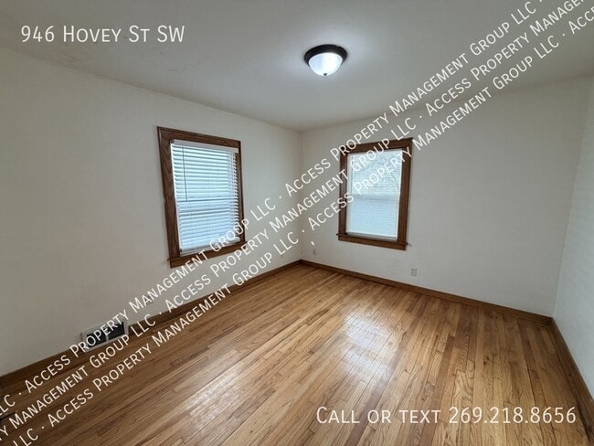 Building Photo - 946 Hovey St SW