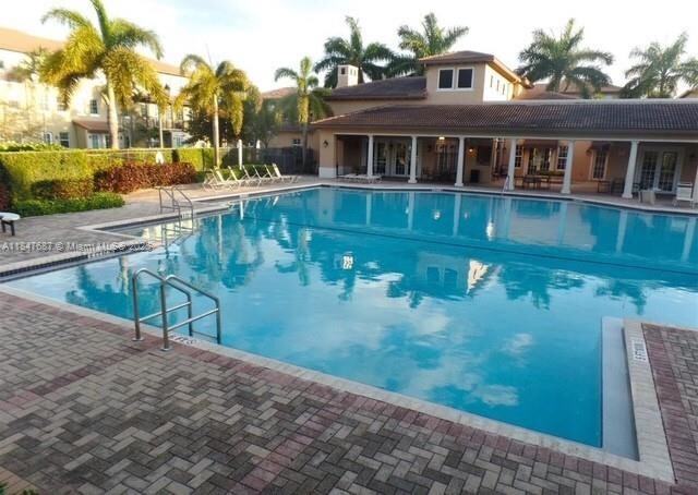 Building Photo - 929 SW 147th Ave