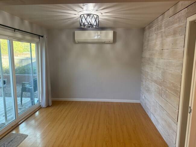 Building Photo - 770 Verano Ave