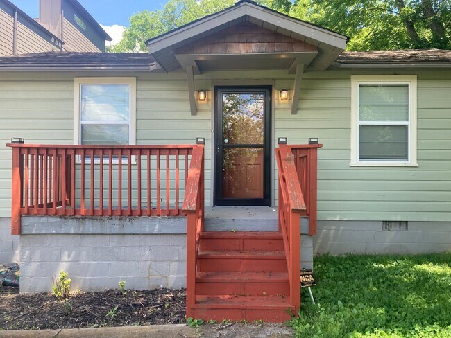 Building Photo - Great 2 Bed 2 Bath Home in East Nashville!