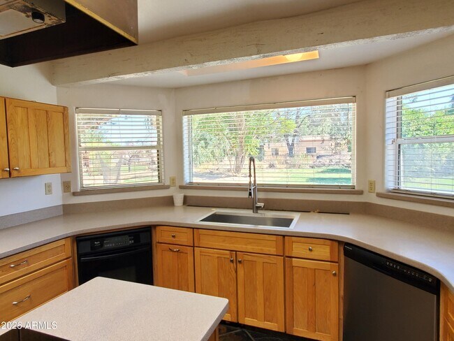 Building Photo - 26649 S Grapefruit Dr