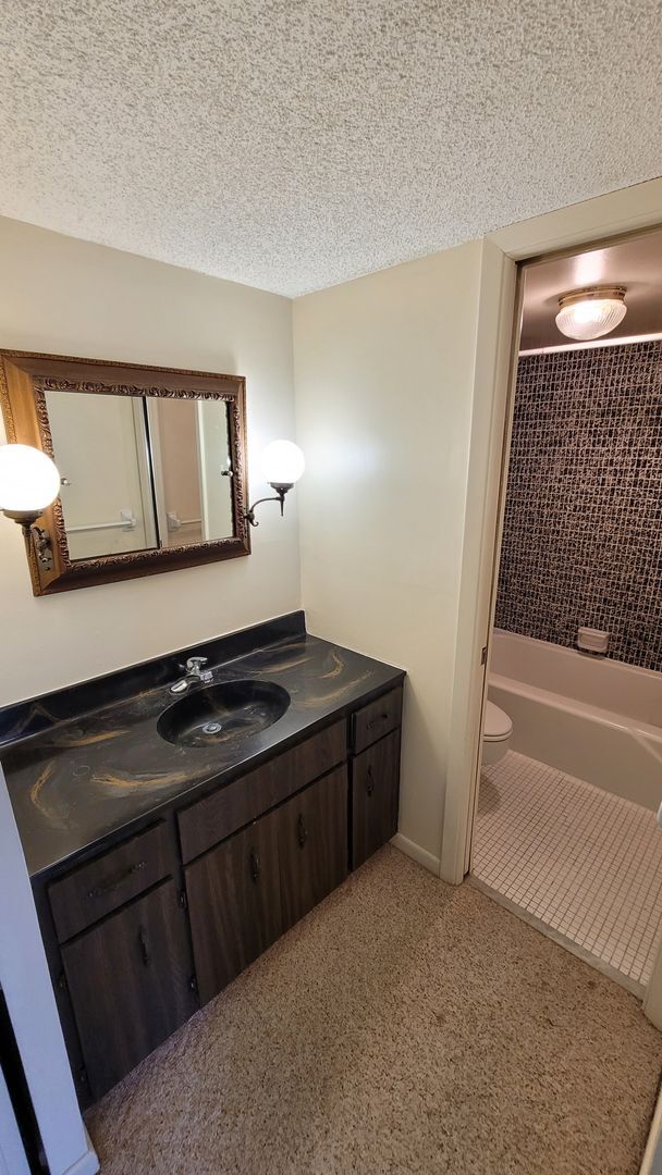 Building Photo - Best 55+ Complex in Merritt Island 3/2 open floor plan.