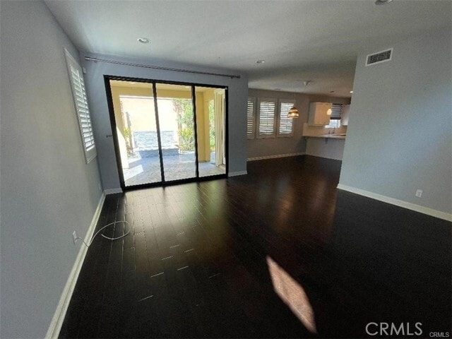 Building Photo - 27 Bluebell