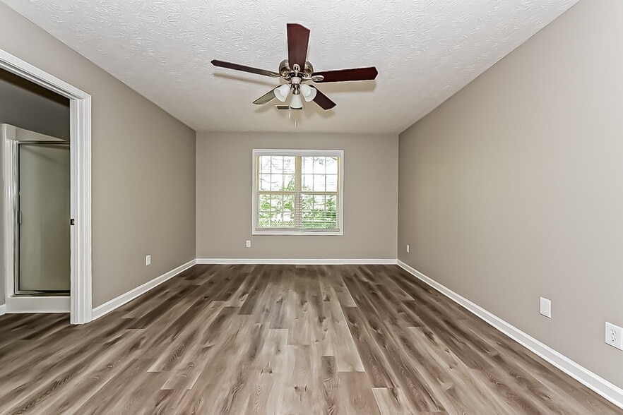 Building Photo - 216 Rivergate Ct