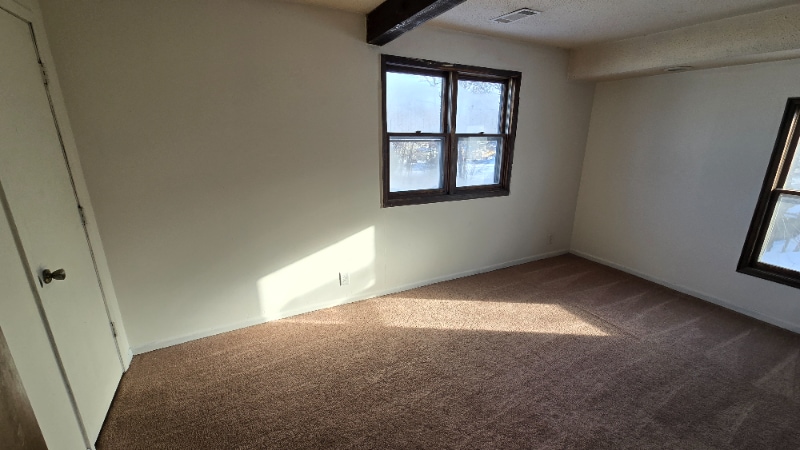 Building Photo - 336 2nd Ave S