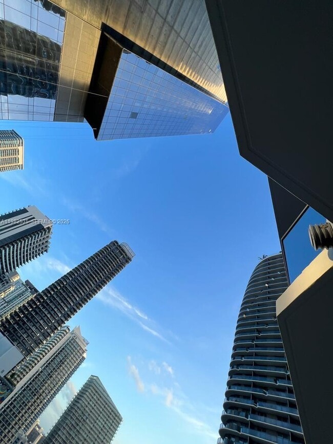 Building Photo - 801 S Miami Ave