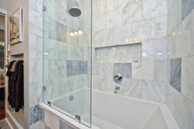 Building Photo - 600 Hermitage Ct