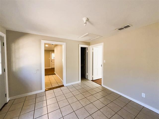 Building Photo - 702 SW Barnard St