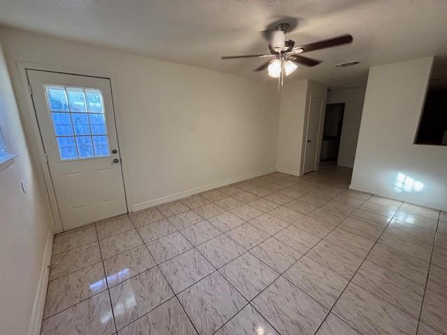 Building Photo - 760 E Pecan St