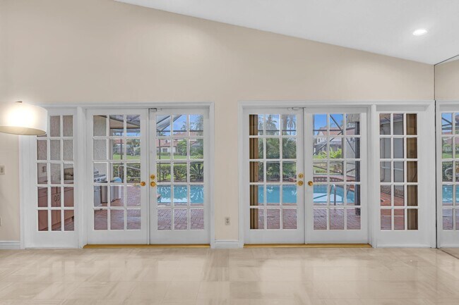 Building Photo - 22595 Esplanada Cir