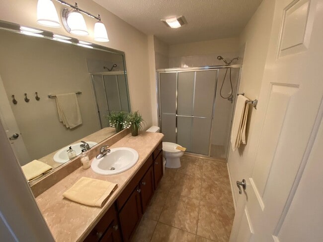 Building Photo - 6 Month or Longer Lease. Large 4 Bed + 4 1/2 Baths Home, w/Views of the Jacaranda Golf Course and...