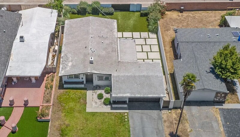 Building Photo - 22922 Cantlay St