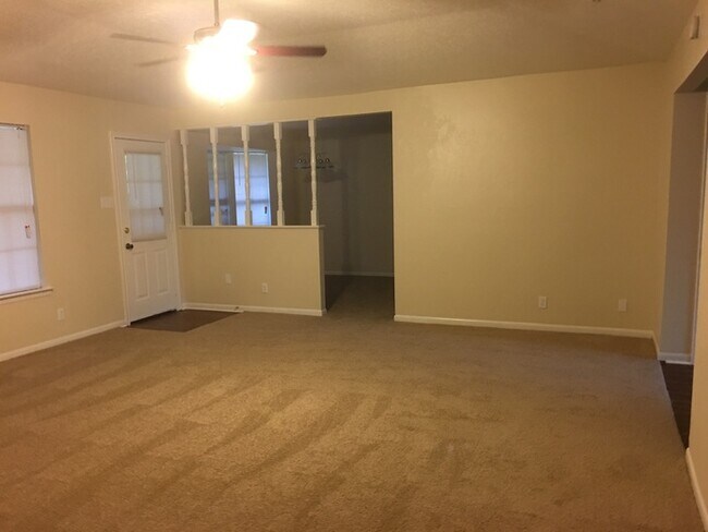 Building Photo - Coming Soon!