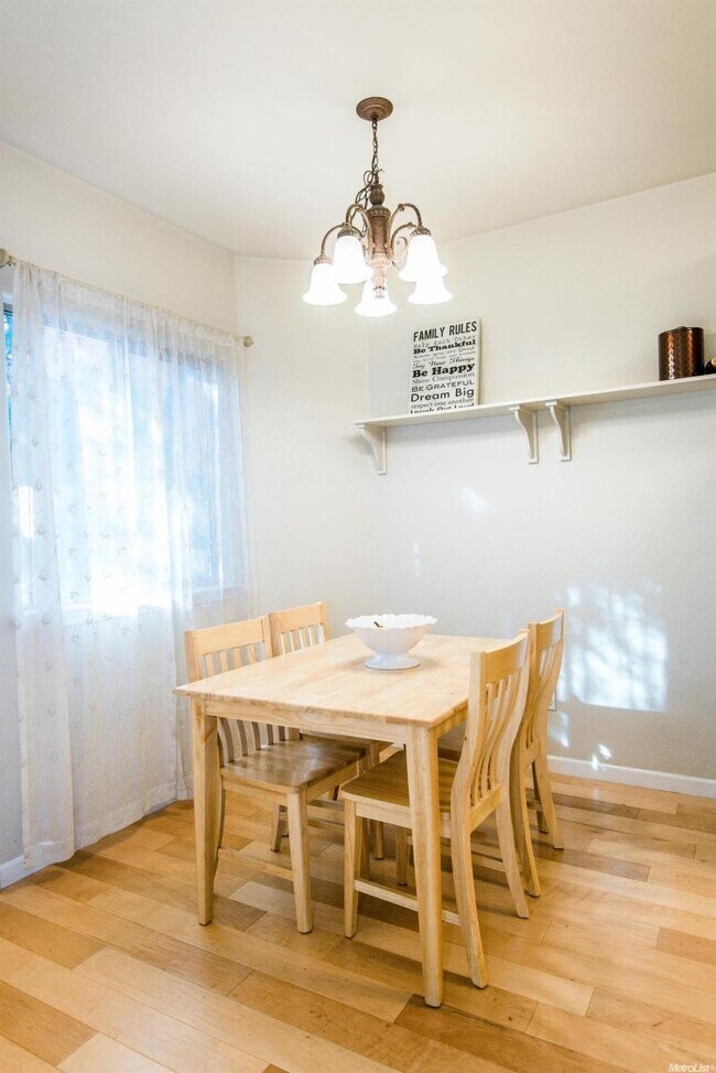 Building Photo - 9366 Villa Bella Ln