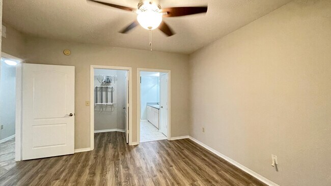 Building Photo - 170 SW Peacock Boulevard 36-104 Port Saint...