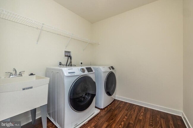 Building Photo - 401 Wynstone Ct