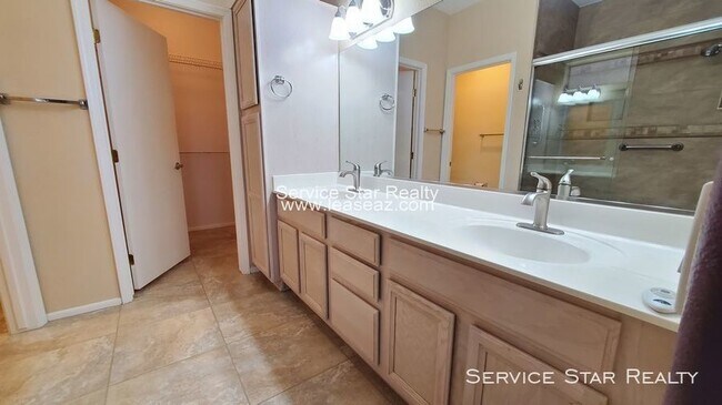 Building Photo - Sun City West - 2 bed with Den!