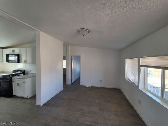 Building Photo - 6061 E Judson Ave