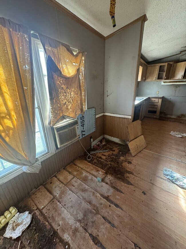 Building Photo - 3 BR 2 Bath 1,680 sq ft doublewide mobile ...