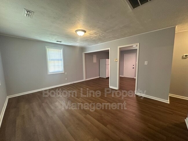 Building Photo - 1261 Thelbert Dr
