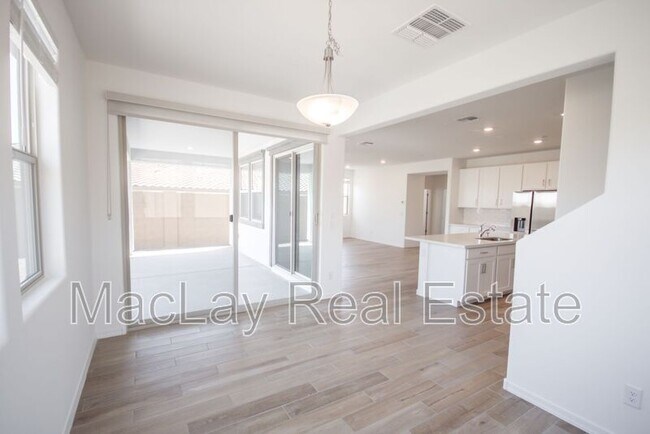 Building Photo - 21326 W Roanoke Ave