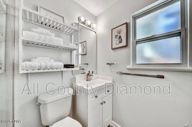 Building Photo - 7308 Sunset Ave