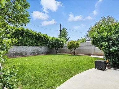 Building Photo - 12516 Archwood St