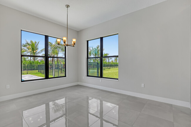 Building Photo - 13025 Feathering Wy
