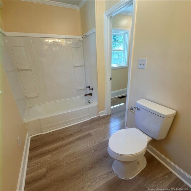 Building Photo - 228 Eastwood Ave