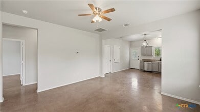 Building Photo - 147 Rosedale Ave