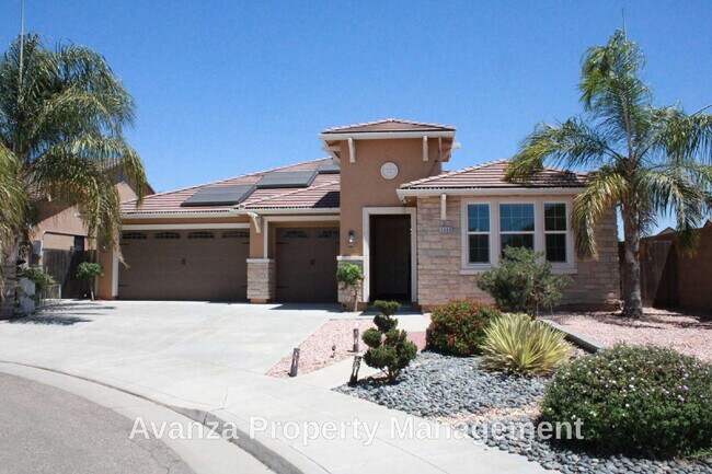 Building Photo - Home for Rent 4 Bed/2.5 Bath - 2,400 Sq Ft. Rent: $3,195/month Security Deposit: $3,295 Clovis Ea...