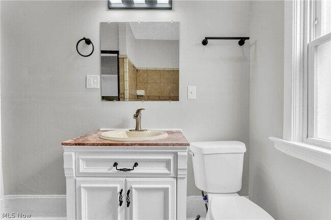 Building Photo - 428 E 148th St