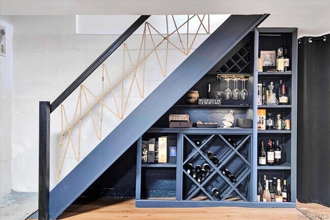 Building Photo - 75 Oakland Ave