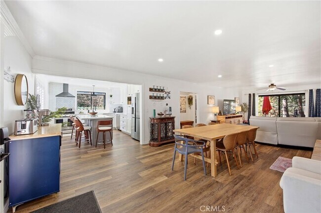 Building Photo - 528 Brentwood Dr