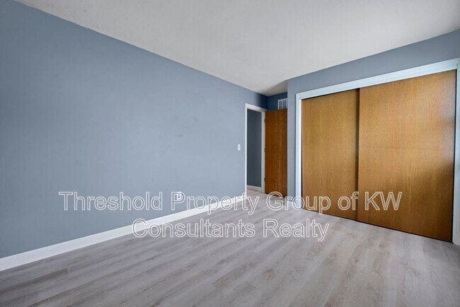 Building Photo - 5809-5811 Pepperwood Court