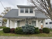 Building Photo - Beautiful 4 Bedroom on Ashland's South Side