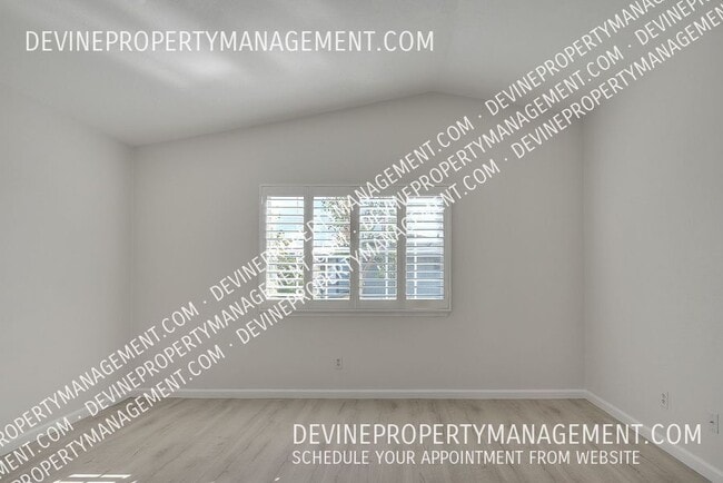 Building Photo - 902 California Privado