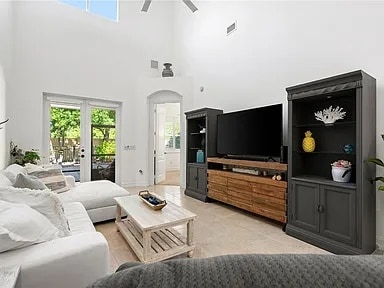 Building Photo - 1945 Bridgepointe Cir