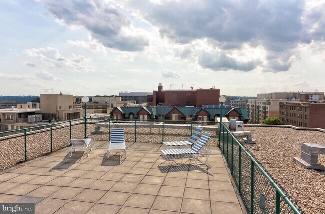 Building Photo - 2030 F St NW