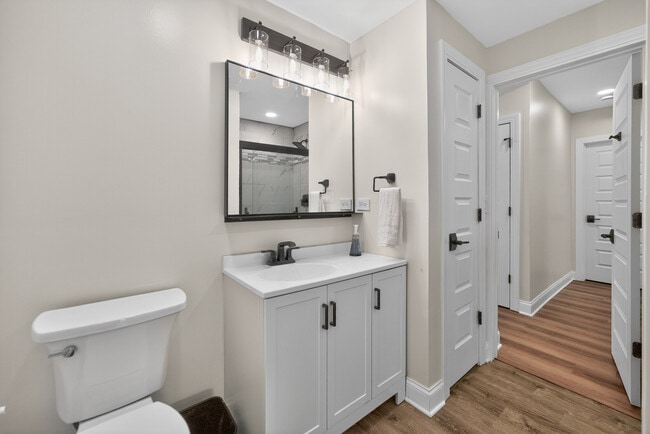 Building Photo - 305 W Exchange St