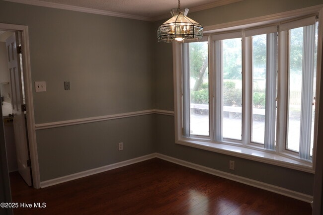 Building Photo - 207 Gemini Ct