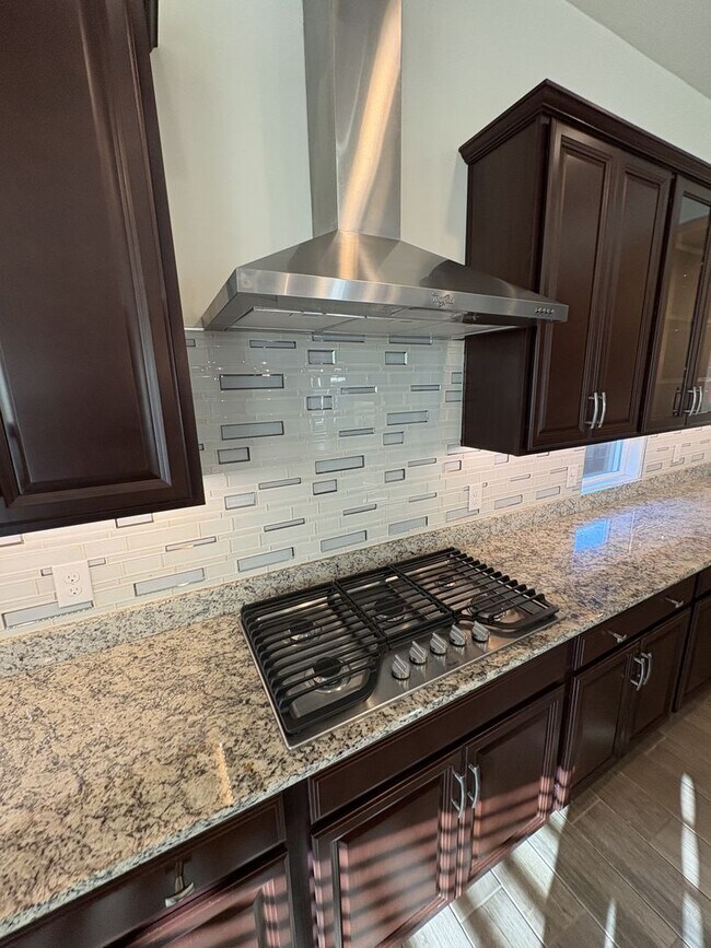 Building Photo - Dove Mountain 4 bedroom with Den 3,277 sq ...