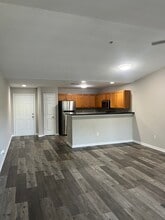 Building Photo - 3716 Cotswold Ave