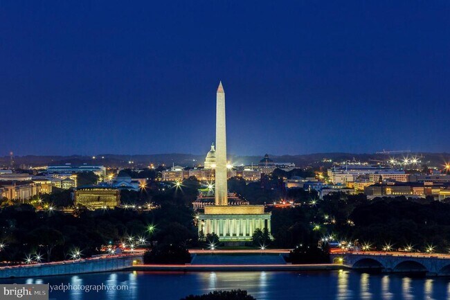 Building Photo - 1200 N Nash St